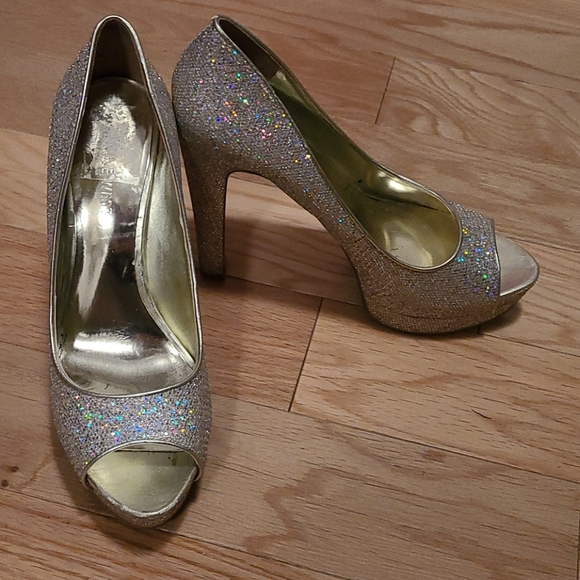 Nine West heels - Picture 2 of 3